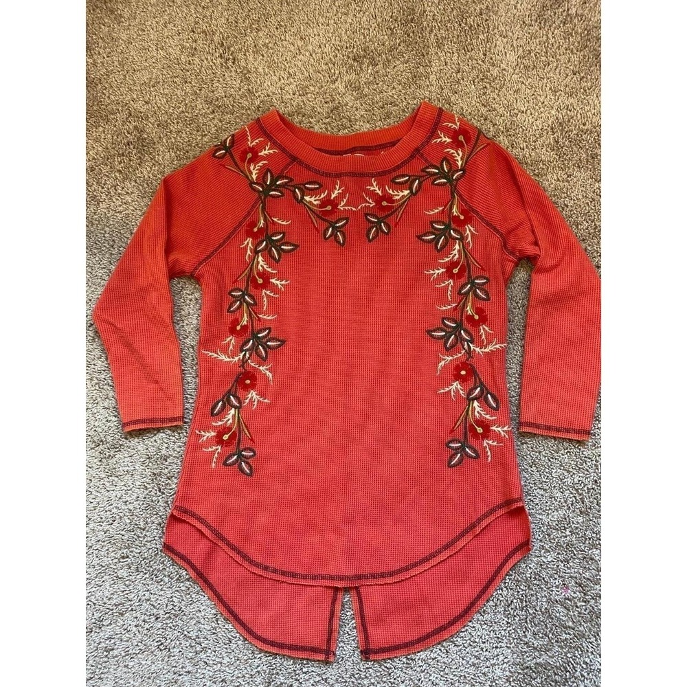 Angel + Premium Top Shirt Embroidered Thermal Small High Low Henley s4b